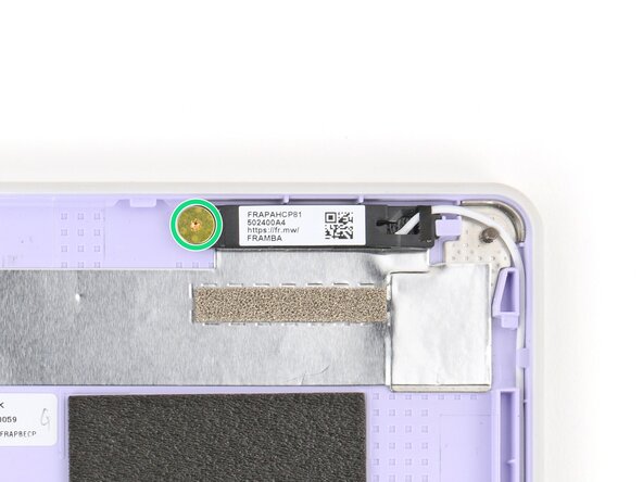 Framework Laptop 12 Fastener Guide, Antenna screws: 2 단계, 이미지 3개 중 2개