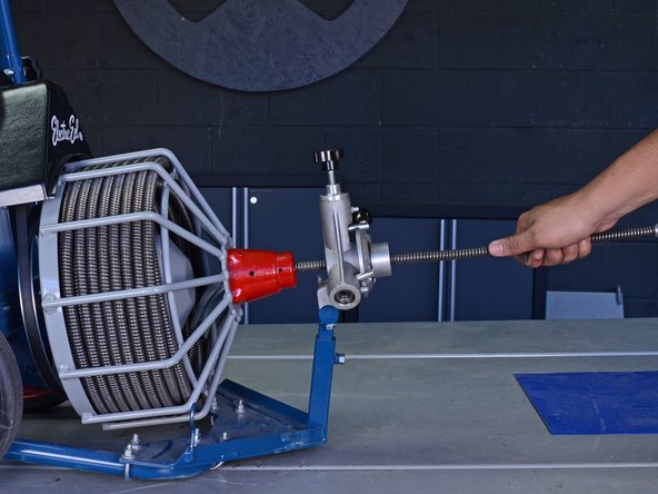 Electric Eel Drain Cleaner Cable Replacement, Uncoil the Cable: crwdns2935265:05crwdnd2935265:02crwdnd2935265:02crwdne2935265:0