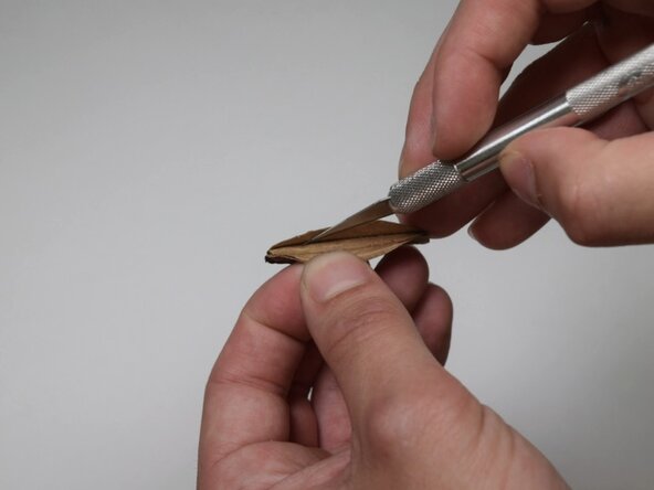 Patchwork Repair for a Damaged Hat: crwdns2935265:04crwdnd2935265:02crwdnd2935265:03crwdne2935265:0