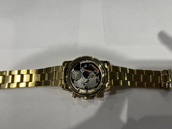 How to Replace a Guess W0016L2 Watch Battery: crwdns2935265:06crwdnd2935265:03crwdnd2935265:03crwdne2935265:0