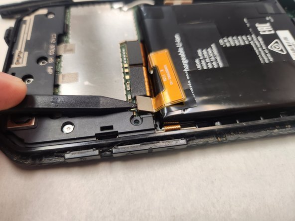 Caterpillar S41 Battery Replacement, Disconnect the Battery: crwdns2935265:011crwdnd2935265:02crwdnd2935265:03crwdne2935265:0