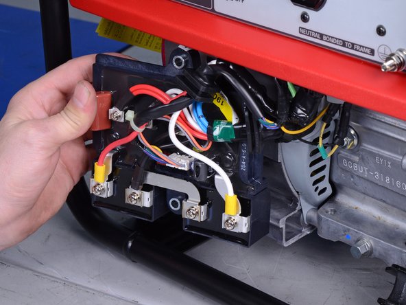 Honda 3000 Watt Generator EB3000CK2A Cyclo Converter Replacement, Disconnect the cyclo converter: crwdns2935265:04crwdnd2935265:02crwdnd2935265:03crwdne2935265:0