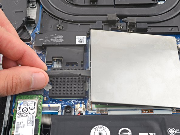 Lenovo Legion Y7000P RAM Replacement, Pry up the metal shield: crwdns2935265:012crwdnd2935265:03crwdnd2935265:03crwdne2935265:0