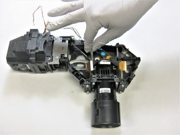 Epson VS240 Color Prism Replacement: crwdns2935265:015crwdnd2935265:02crwdnd2935265:03crwdne2935265:0