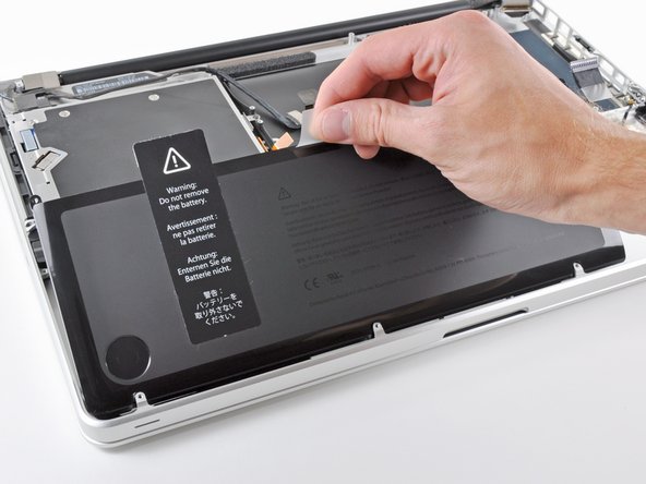 MacBook Pro 17" Unibody Upper Case Replacement: crwdns2935265:033crwdnd2935265:02crwdnd2935265:02crwdne2935265:0