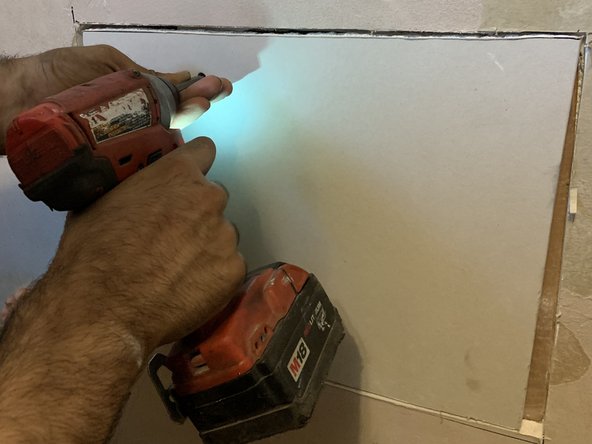 How to Repair a Large Wall Hole Using Drywall: adım 5, 2 resimden 2.