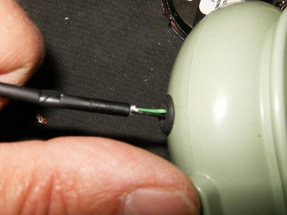 David Clark Over-Ear Headphones Right Dome Replacement: crwdns2935265:09crwdnd2935265:03crwdnd2935265:03crwdne2935265:0