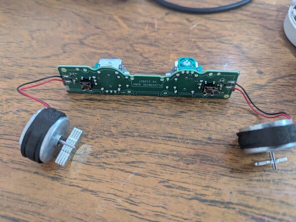 Disassembling 8BitDo Pro 2 Wired Joystick Board, Remove the board: 手順 6、 2の画像 2