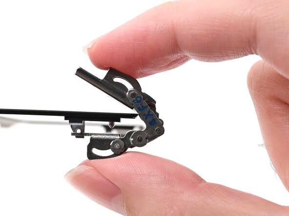 Nintendo Switch 2 Hinges Replacement, Remove the hinges: crwdns2935265:029crwdnd2935265:02crwdnd2935265:03crwdne2935265:0