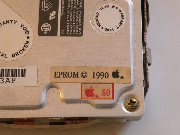 Macintosh IIsi Teardown: step 6, image 2 of 3