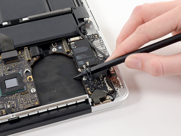 MacBook Pro 13" Retina Display Late 2012 I/O Board Replacement: crwdns2935265:020crwdnd2935265:02crwdnd2935265:02crwdne2935265:0