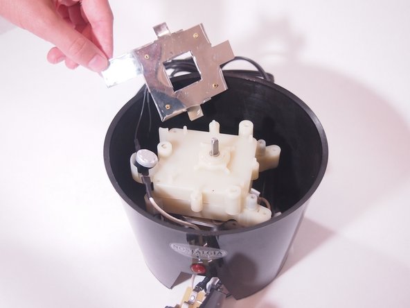 Nostalgia Chocolate Fondue Fountain CFF965 Disassembly: crwdns2935265:09crwdnd2935265:02crwdnd2935265:03crwdne2935265:0