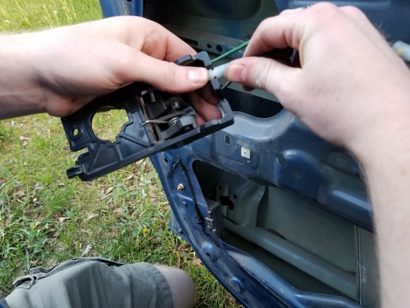 Kia Rio Inner Car Door Handle Replacement: stap 0, afbeelding 2 van 2