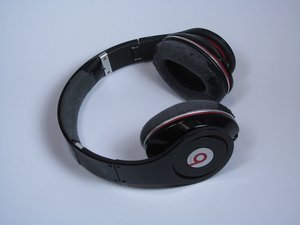 SOLVED Can I fix the cracked headband on my beats studios