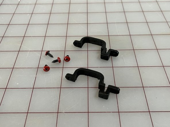 Handle Replacement on Patagonia Freewheeler/Freightliner Luggage, Remove the screws and clips: crwdns2935265:02crwdnd2935265:03crwdnd2935265:03crwdne2935265:0