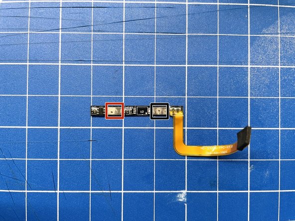 Wahoo Elemnt Roam (WFCC4) Screen and Battery Replacement, Clean up Old Battery Circuit Board: crwdns2935265:010crwdnd2935265:03crwdnd2935265:03crwdne2935265:0
