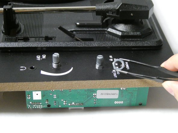 Heyday Suitcase Turntable Volume Knob Replacement: crwdns2935265:07crwdnd2935265:02crwdnd2935265:02crwdne2935265:0