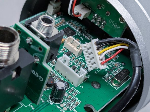 Samson G-Track Pro Teardown, Pulling Connectors: crwdns2935265:013crwdnd2935265:02crwdnd2935265:02crwdne2935265:0