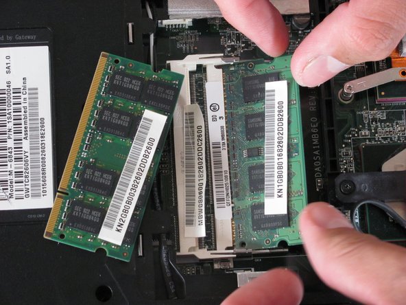 Gateway SA1 RAM Replacement: crwdns2935265:05crwdnd2935265:02crwdnd2935265:02crwdne2935265:0