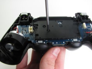 El diseño original del DualShock 4 tuvo casi un detector de mentiras