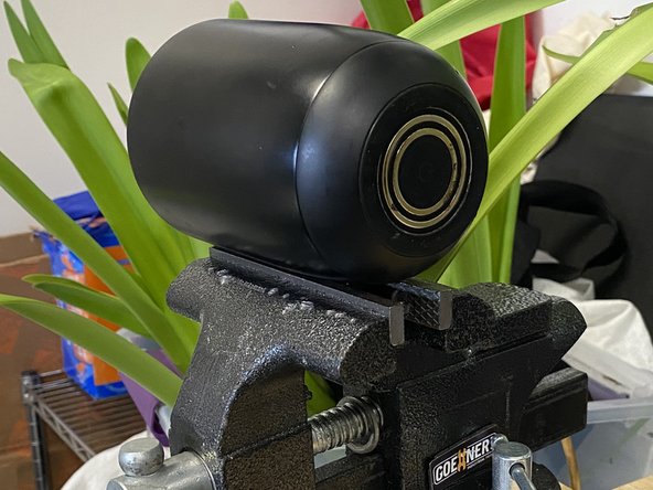 Ember Mug Battery (14 oz model) Replacement, Take Off the Base (part 1): crwdns2935265:01crwdnd2935265:02crwdnd2935265:02crwdne2935265:0