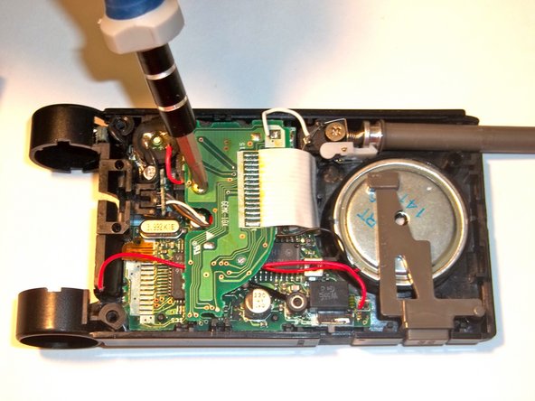 Removing the Phone Keypad: crwdns2935265:00crwdnd2935265:01crwdnd2935265:02crwdne2935265:0