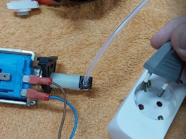 Nespresso/Nescafé Dolce Gusto water pump functionality check: crwdns2935265:07crwdnd2935265:02crwdnd2935265:02crwdne2935265:0