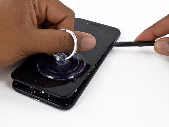 Sostituzione Lente della Fotocamera di iPhone 7: crwdns2935265:016crwdnd2935265:03crwdnd2935265:03crwdne2935265:0