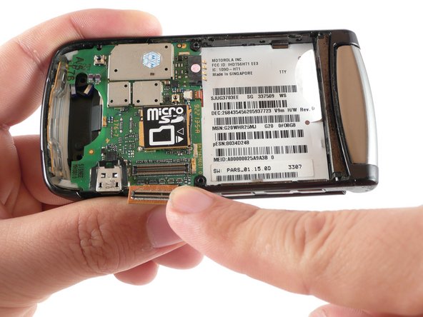 Motorola RAZR2 v9m Motherboard Replacement: crwdns2935265:012crwdnd2935265:03crwdnd2935265:03crwdne2935265:0