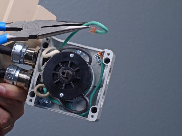 EDCO Disk Grinder 50200-HD On/Off Switch Replacement: crwdns2935265:015crwdnd2935265:02crwdnd2935265:03crwdne2935265:0