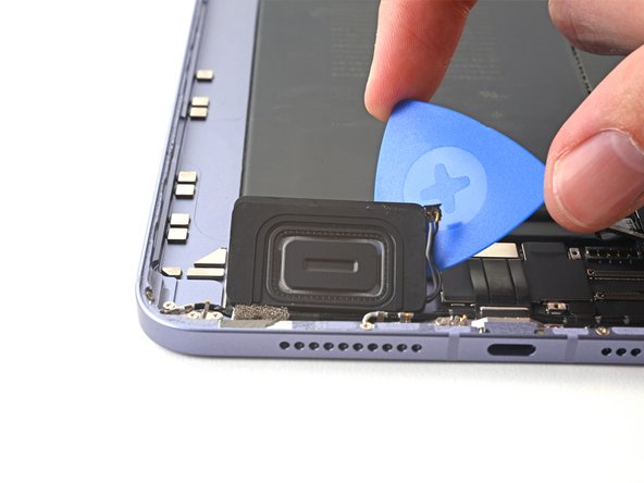 iPad Mini 6 Speaker Assembly Replacement, Remove the bottom speaker: crwdns2935265:032crwdnd2935265:02crwdnd2935265:03crwdne2935265:0