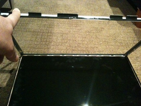 Removing CCFL from iMac 20in LCD CCFL assembly: crwdns2935265:015crwdnd2935265:02crwdnd2935265:03crwdne2935265:0