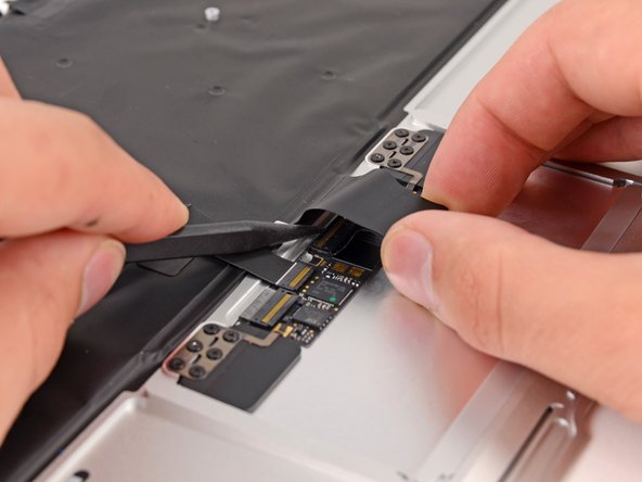 MacBook Air 11" Early 2015 Upper Case Replacement, Upper Case: crwdns2935265:038crwdnd2935265:02crwdnd2935265:03crwdne2935265:0