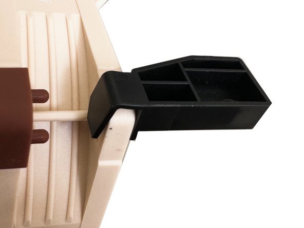 Synology DS1522+ Lüftertausch, neue Lüfter vorbereiten: step 9, image 2 of 2