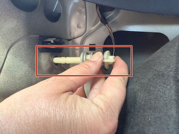 2012 Volkswagen Golf Rear Blinker Bulb Replacement: crwdns2935265:03crwdnd2935265:03crwdnd2935265:03crwdne2935265:0