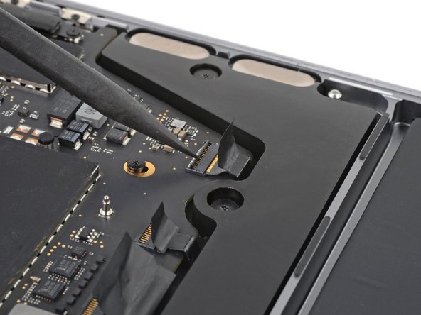 MacBook Pro 13" 2022 (M2) Thunderbolt Ports Replacement, Disconnect the logic board: step 20, image 2 of 3