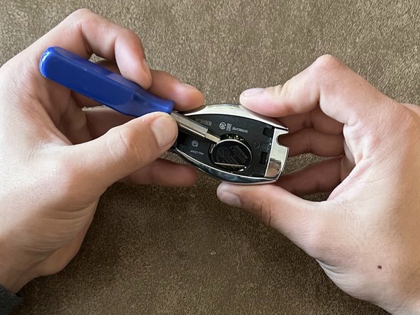 2006-2015 Mercedes Key Fob Battery Replacement: adım 3, 3 resimden 2.