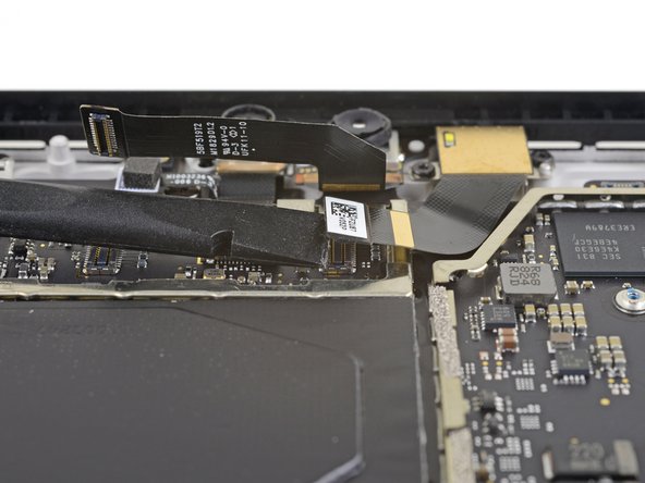 Microsoft Surface Pro 6 Rückkamera tauschen, Rückkamera abtrennen: Schritt 33, Bild 2 von 2