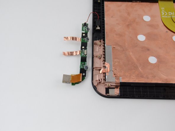 Toshiba Excite 10 AT300 Rear-Facing Camera Replacement, Remove the daughter board: crwdns2935265:09crwdnd2935265:02crwdnd2935265:02crwdne2935265:0