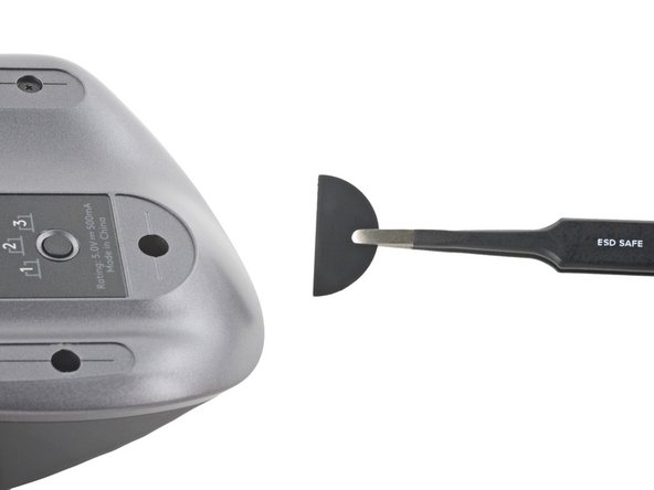 Logitech MX Master 3S Battery Replacement, Remove the remaining feet: crwdns2935265:03crwdnd2935265:02crwdnd2935265:03crwdne2935265:0