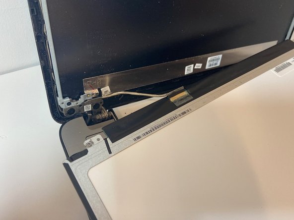 HP 15-ay114cy Screen Replacement, Remove the Screen: crwdns2935265:05crwdnd2935265:03crwdnd2935265:03crwdne2935265:0