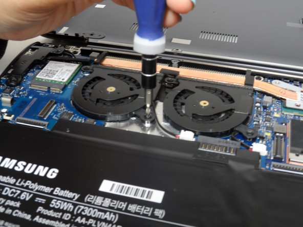Samsung ATIV Book 9 Plus Heatsink Assembly Replacement: step 4, image 2 of 2