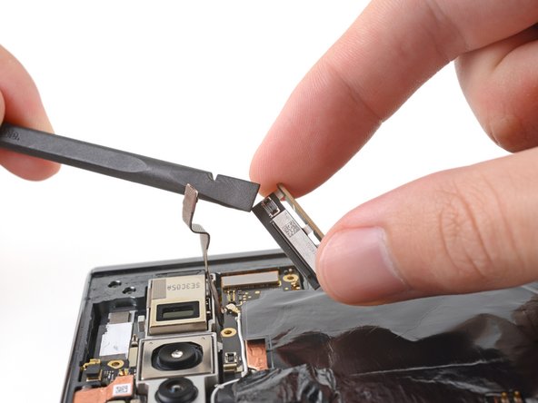 Google Pixel Fold 5G mmWave Antenna Replacement, Disconnect the antenna: étape 37, image 2 de 3