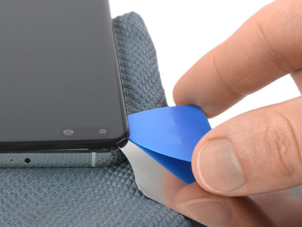 Huawei P40 Pro Screen Replacement: step 29, image 2 of 2