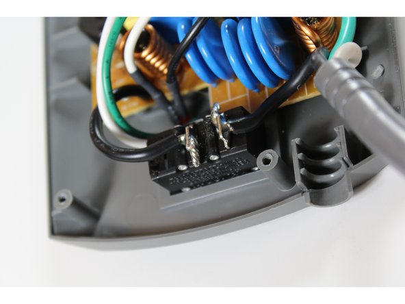 Stratitec S5202A Snap-in Circuit Breaker Replacement: Schritt 5, Bild 2 von 2