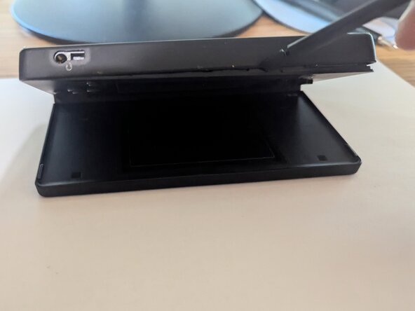 Nintendo DSi Input Button Pads Replacement: crwdns2935265:03crwdnd2935265:03crwdnd2935265:03crwdne2935265:0