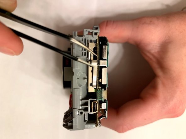 Fujifilm FinePix AX665 Lens Housing Replacement: crwdns2935265:04crwdnd2935265:02crwdnd2935265:02crwdne2935265:0