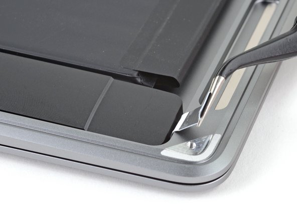 MacBook Air 13" Late 2020 Right Speaker Replacement, Remove the speaker's stretch-release adhesive: crwdns2935265:08crwdnd2935265:02crwdnd2935265:02crwdne2935265:0