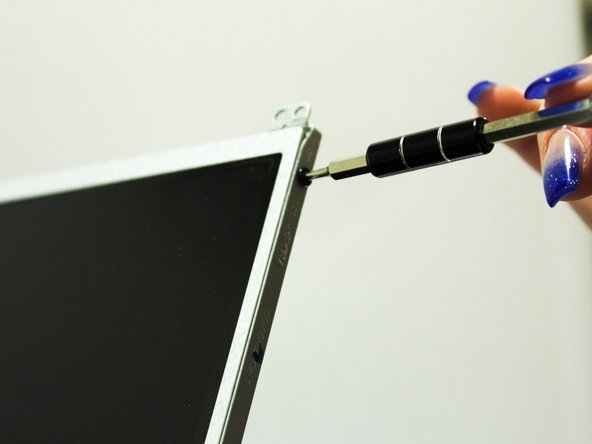 Samsung NP36535C-S05US Display Screen Replacement: crwdns2935265:09crwdnd2935265:02crwdnd2935265:02crwdne2935265:0