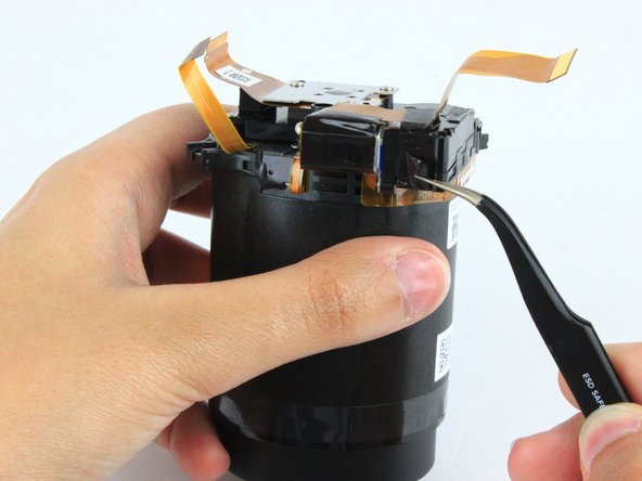 Nikon Coolpix L330 Lens Barrel Assembly Replacement: crwdns2935265:016crwdnd2935265:02crwdnd2935265:03crwdne2935265:0